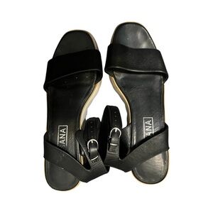 SOLSONA black sandals